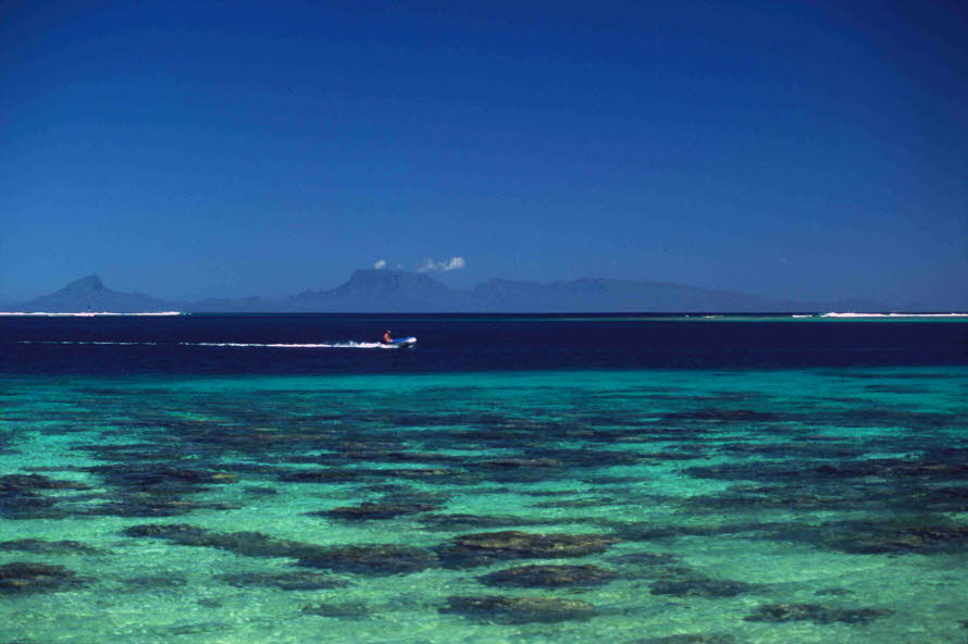 Blick auf Raiatea