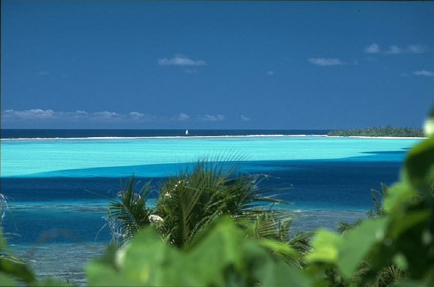 Blick auf Lagune vor Huahine Iti