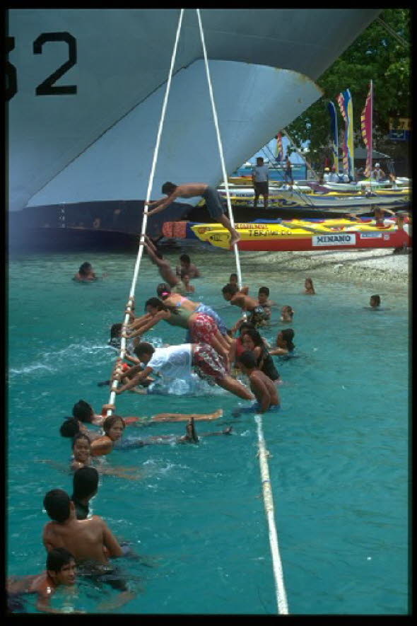 Die Kinder spielen überall